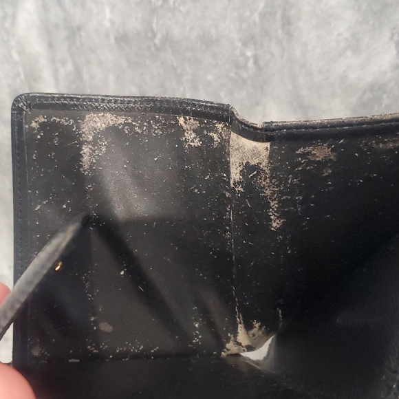 Men's Louis Vuitton Wallet - Picture 6 of 17